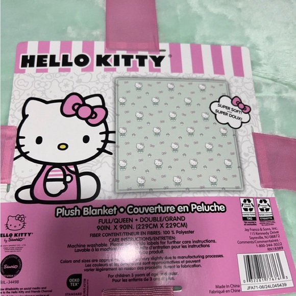 Hello Kitty blanket - Picture 3 of 3